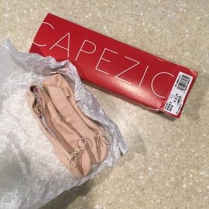 Toddler ballet slippers- brand new!